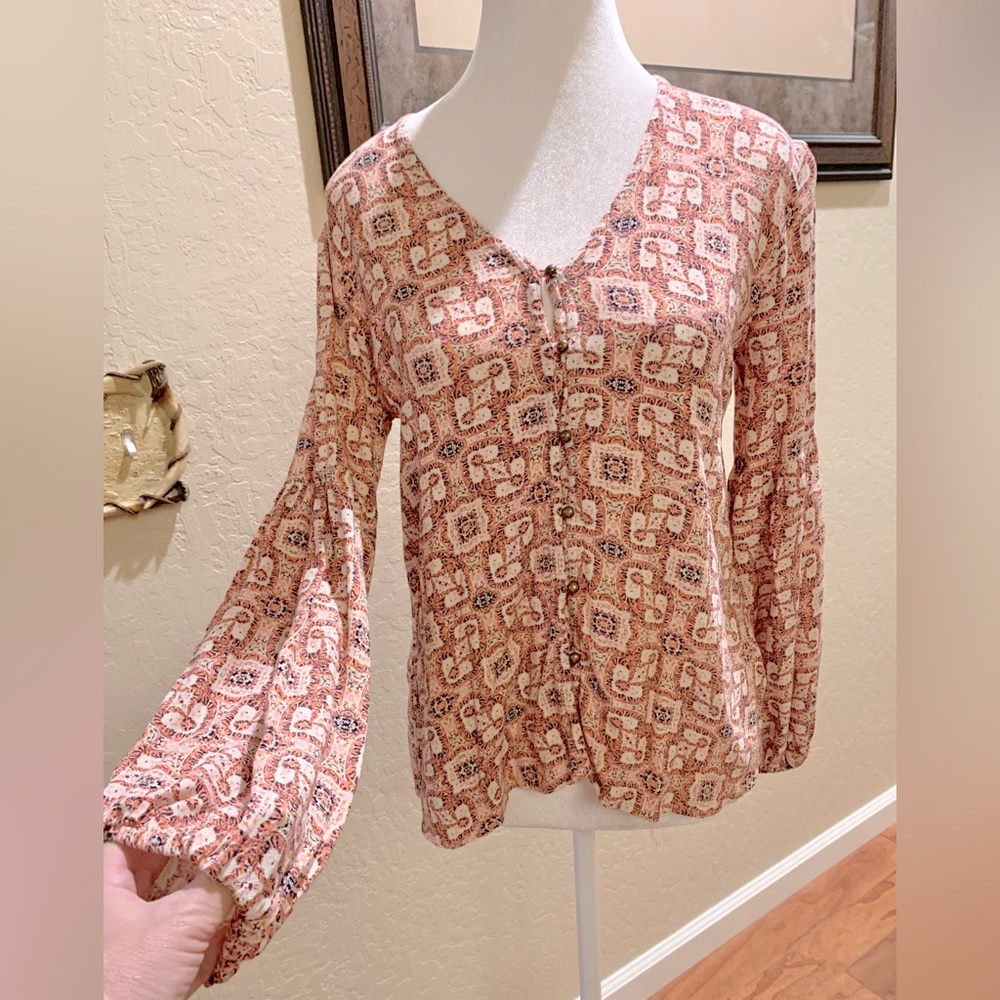 ☘️ Mossimo Supply Co blouse size M - Picture 1 of 4